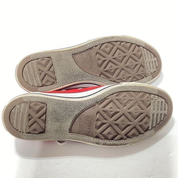 Red Low Cut Chuck Taylor Converse Sneakers Size 5.5 - Picture 5 of 6